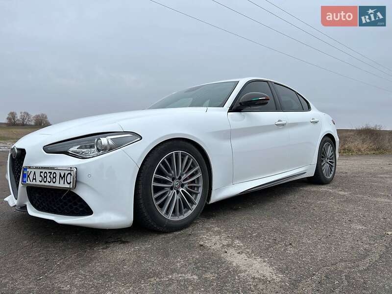 Седан Alfa Romeo Giulia 2019 в Киеве