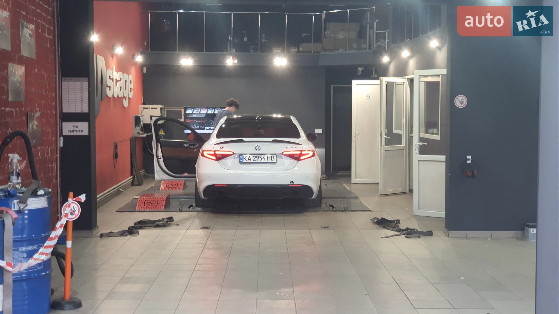 2017 Alfa Romeo Giulia - мініатюра 17