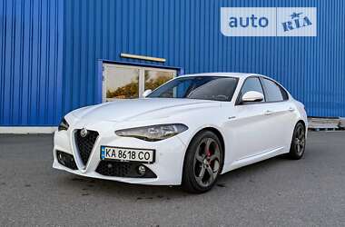 Седан Alfa Romeo Giulia 2016 в Києві