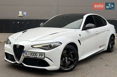 Седан Alfa Romeo Giulia 2017 в 