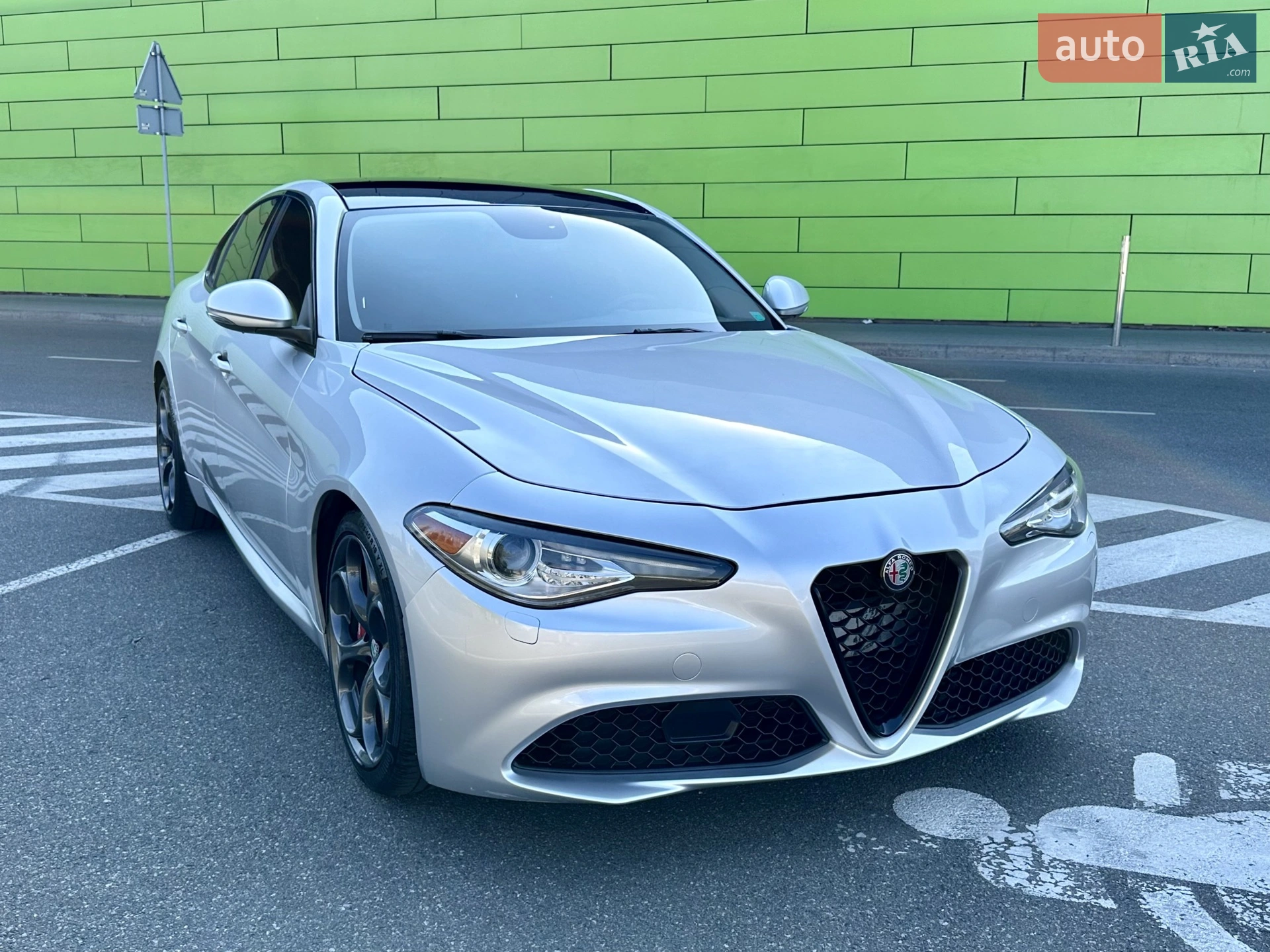 2017 Alfa Romeo Giulia - мініатюра 6