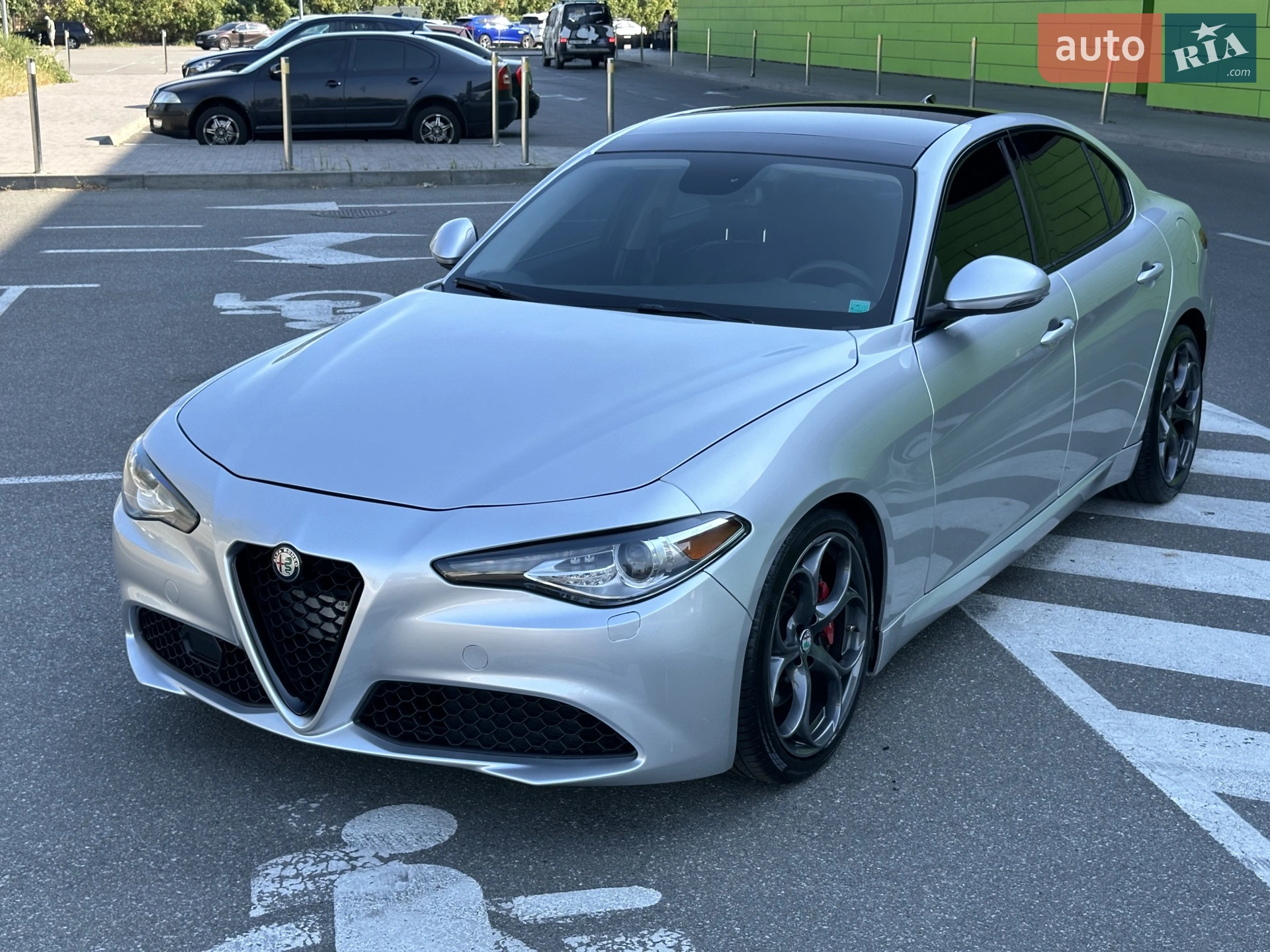 2017 Alfa Romeo Giulia - мініатюра 3
