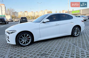 Седан Alfa Romeo Giulia 2017 в 