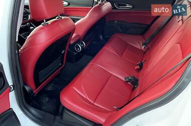 Седан Alfa Romeo Giulia 2017 в 