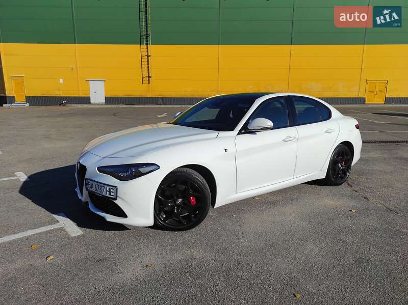 Седан Alfa Romeo Giulia 2022 в Кропивницком