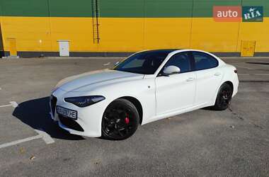 Седан Alfa Romeo Giulia 2022 в 