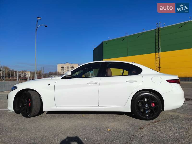 Седан Alfa Romeo Giulia 2022 в Кропивницком