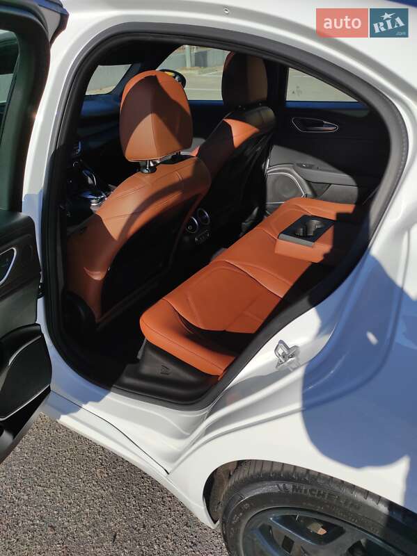 Седан Alfa Romeo Giulia 2022 в Кропивницком