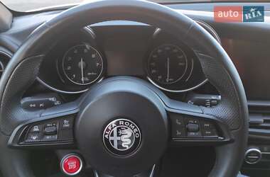 Седан Alfa Romeo Giulia 2022 в 