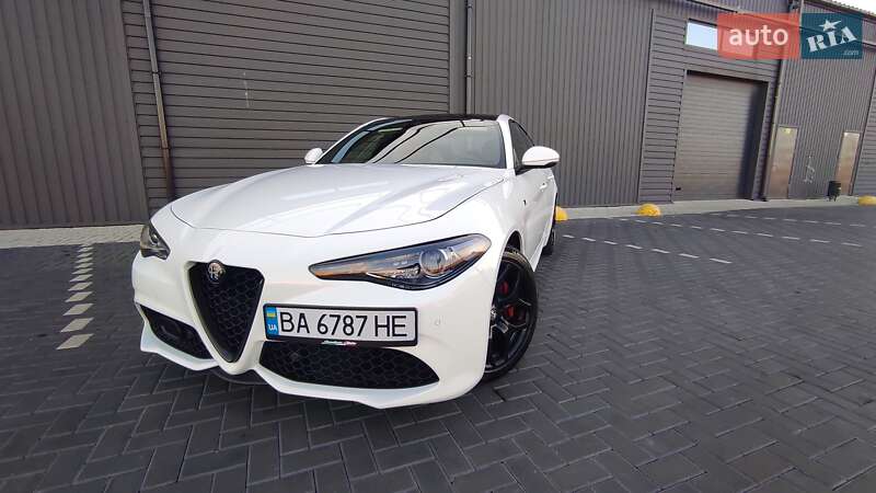 Седан Alfa Romeo Giulia 2022 в Кропивницком