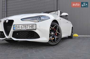 Седан Alfa Romeo Giulia 2022 в 