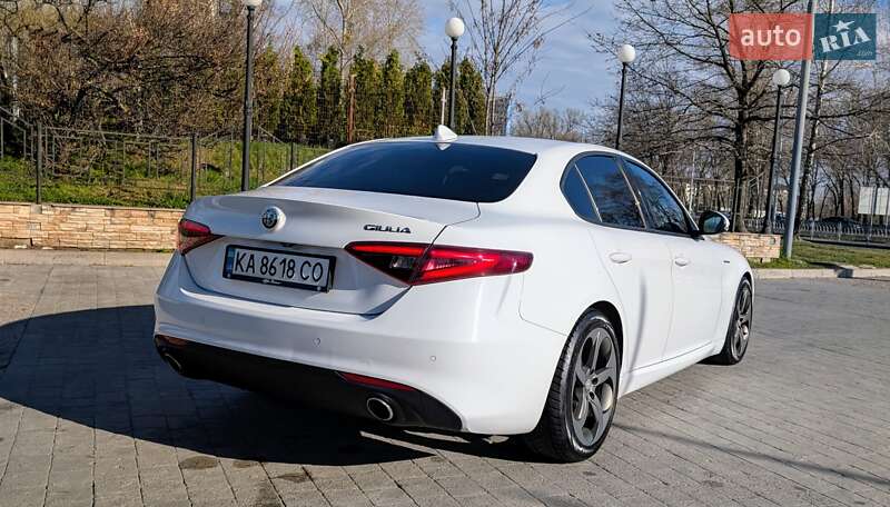 Седан Alfa Romeo Giulia 2016 в Києві