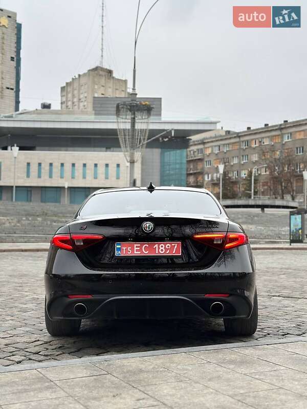 Седан Alfa Romeo Giulia 2017 в Кривом Роге