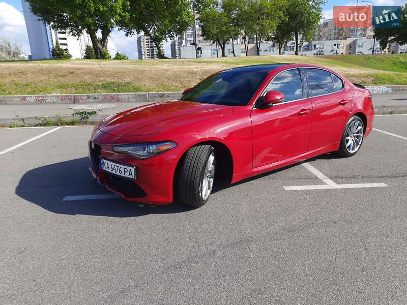 Седан Alfa Romeo Giulia 2021 в Києві