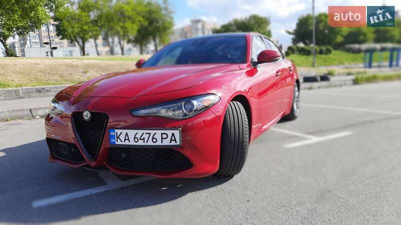 Седан Alfa Romeo Giulia 2021 в Києві