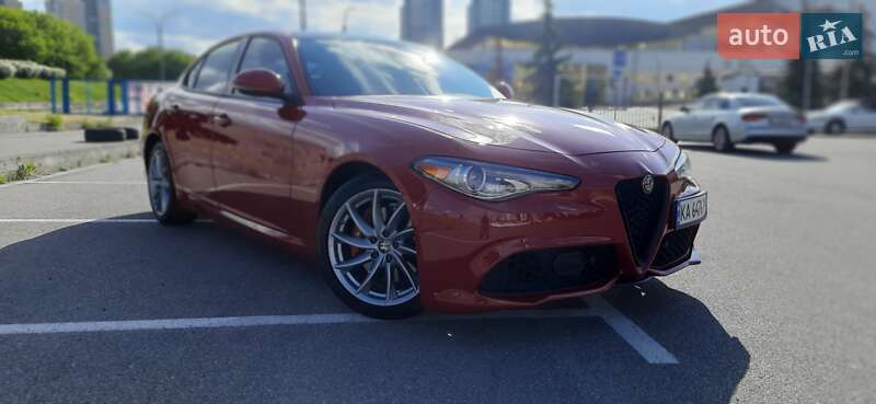 Седан Alfa Romeo Giulia 2021 в 