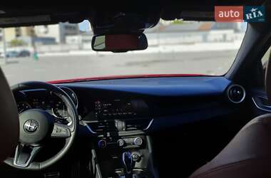 Седан Alfa Romeo Giulia 2021 в 