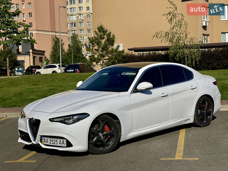 Седан Alfa Romeo Giulia 2020 в Києві