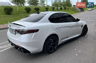 Седан Alfa Romeo Giulia 2017 в 