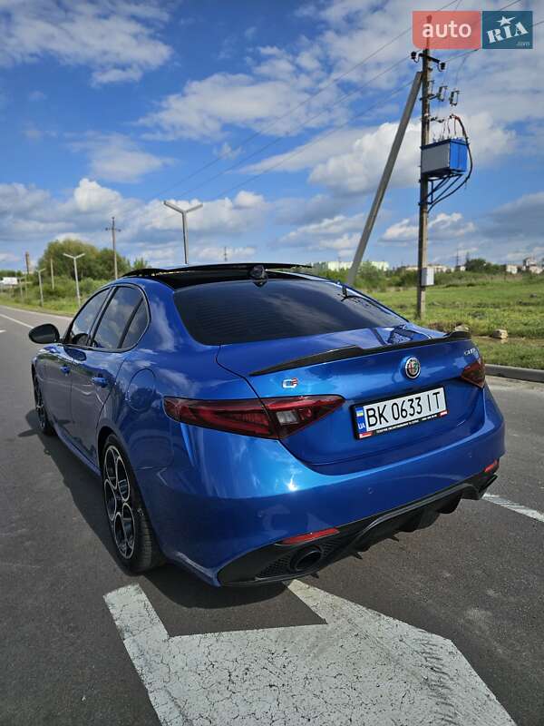 Седан Alfa Romeo Giulia 2021 в Рівному