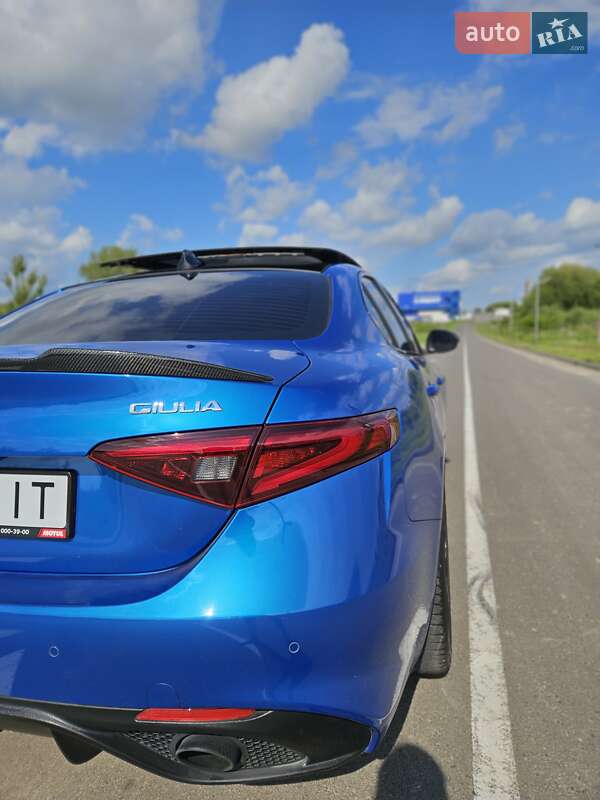 Седан Alfa Romeo Giulia 2021 в Рівному