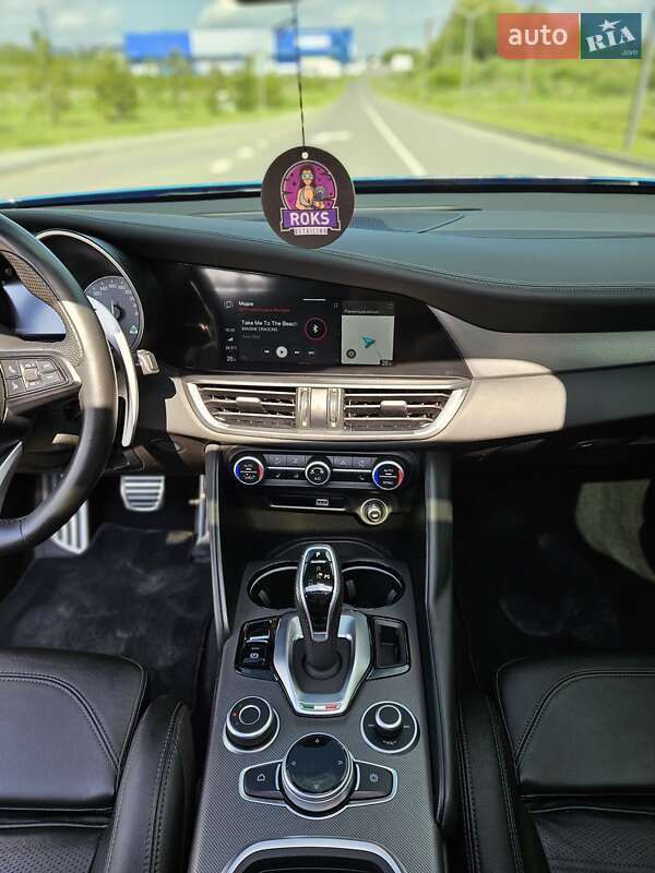 Седан Alfa Romeo Giulia 2021 в Рівному
