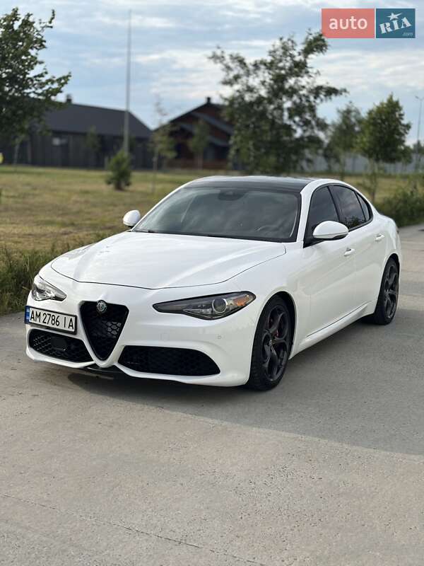 Седан Alfa Romeo Giulia 2017 в Коростене