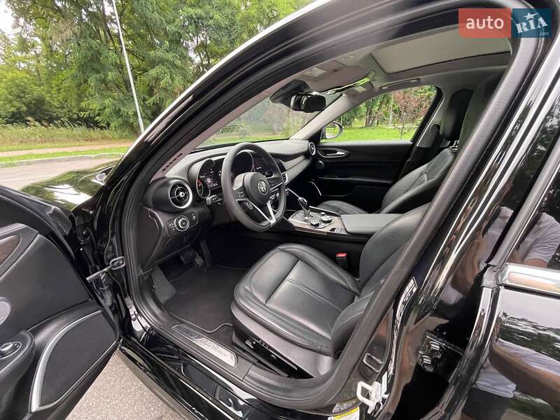 Седан Alfa Romeo Giulia 2018 в Киеве