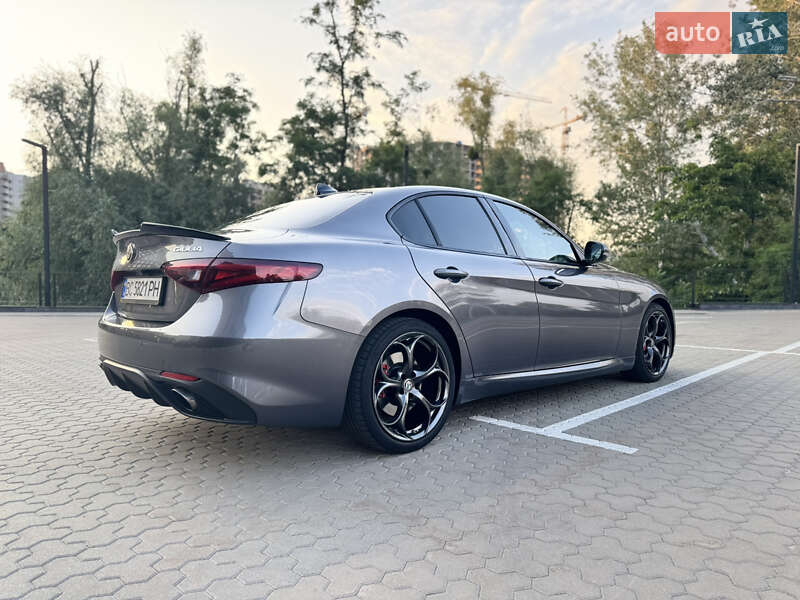 Седан Alfa Romeo Giulia 2017 в Киеве фото 7 Седан Alfa Romeo Giulia 2017 в Киеве