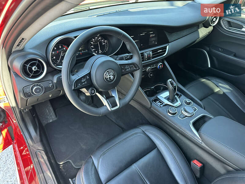 Седан Alfa Romeo Giulia 2020 в Киеве