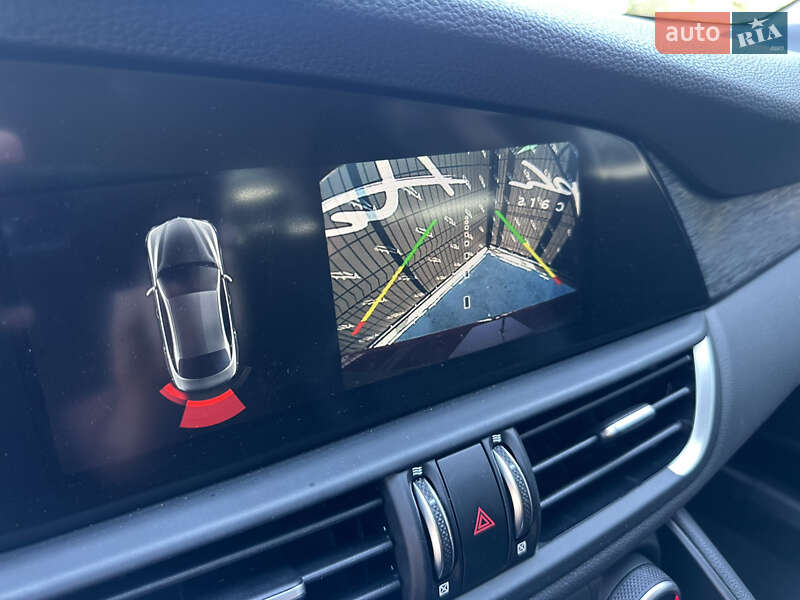 Седан Alfa Romeo Giulia 2020 в Киеве