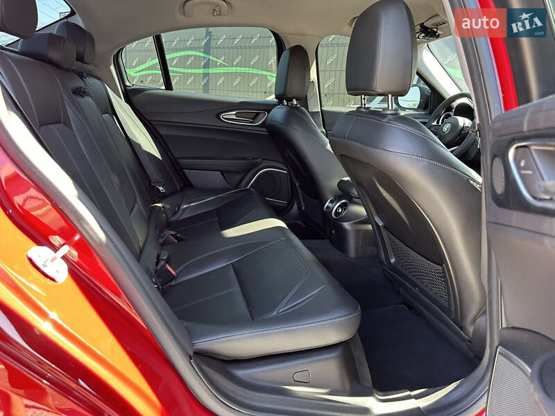 Седан Alfa Romeo Giulia 2020 в Киеве