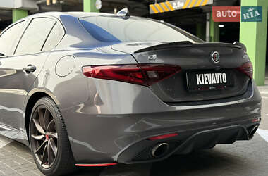 Седан Alfa Romeo Giulia 2016 в 
