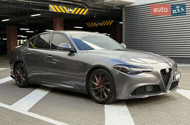 Седан Alfa Romeo Giulia 2016 в 