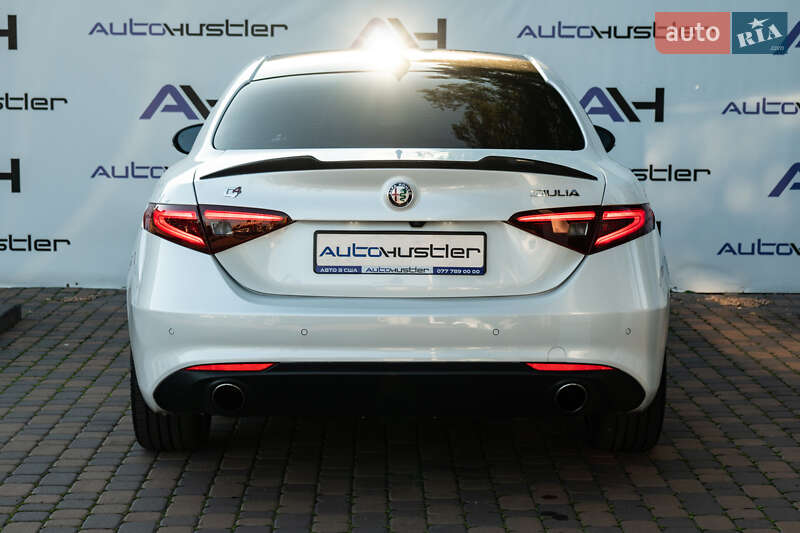Седан Alfa Romeo Giulia 2018 в Києві