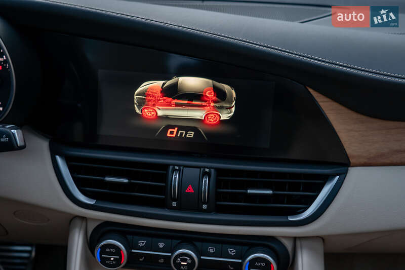 Седан Alfa Romeo Giulia 2018 в Києві