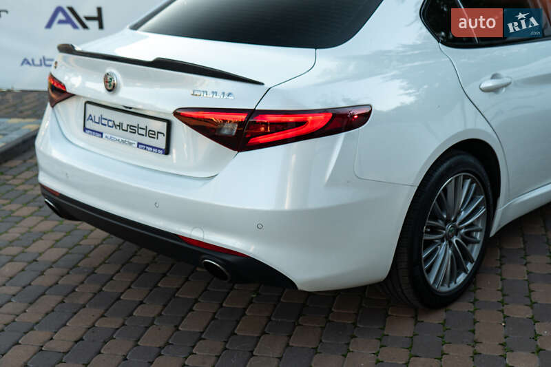 Седан Alfa Romeo Giulia 2018 в Києві