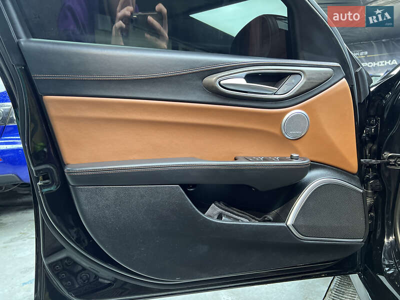 Седан Alfa Romeo Giulia 2018 в Львові