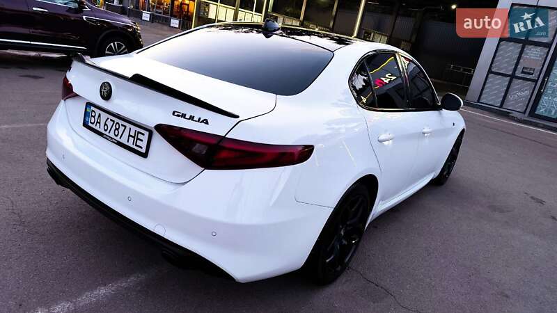 Седан Alfa Romeo Giulia 2022 в Кропивницком