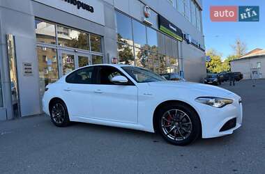 Седан Alfa Romeo Giulia 2021 в Харькове