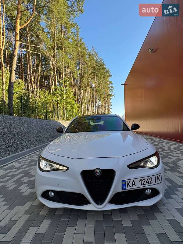 Седан Alfa Romeo Giulia 2017 в Львові фото 3 Седан Alfa Romeo Giulia 2017 в Львові