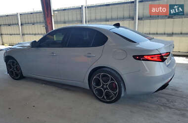 Седан Alfa Romeo Giulia 2022 в Києві