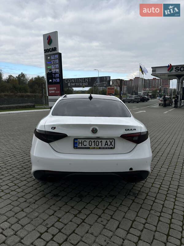 Седан Alfa Romeo Giulia 2020 в Львове