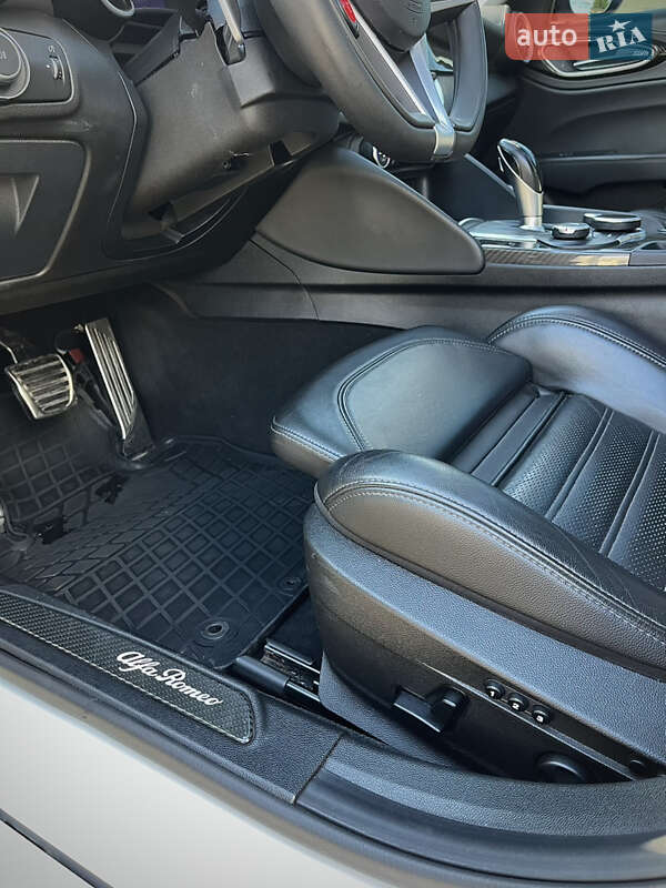 Седан Alfa Romeo Giulia 2019 в Киеве
