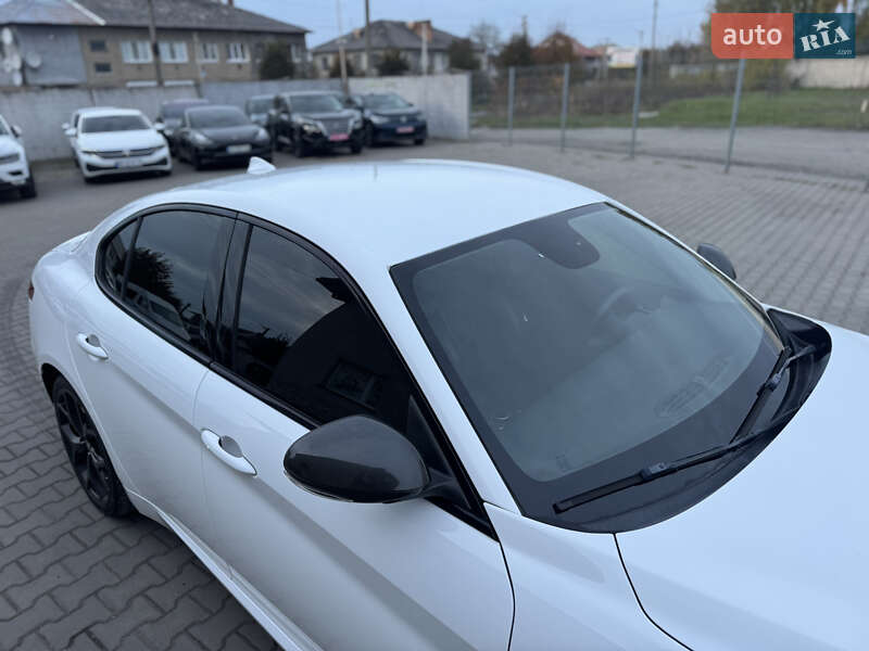 Седан Alfa Romeo Giulia 2019 в Луцке фото 12 Седан Alfa Romeo Giulia 2019 в Луцке