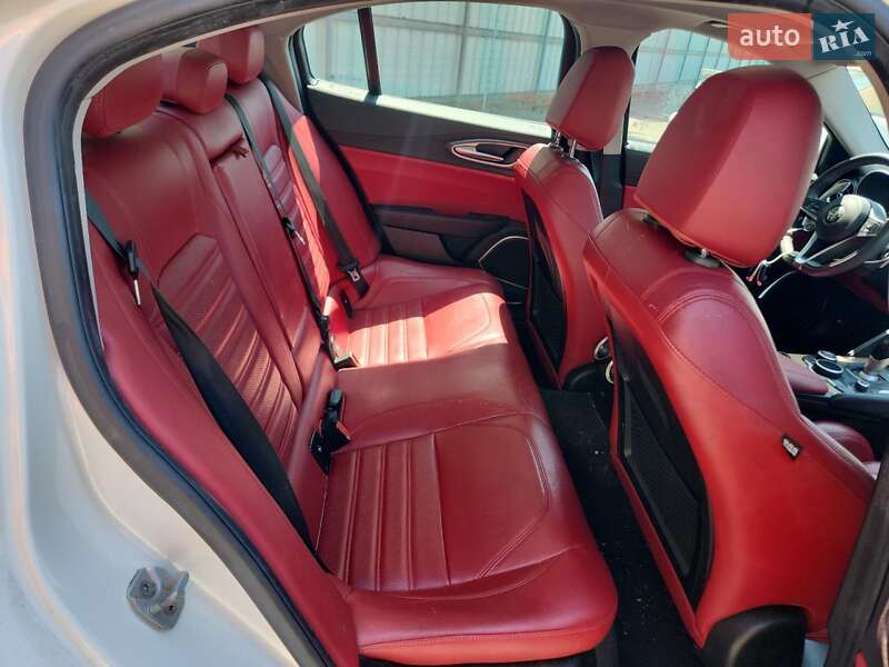 Седан Alfa Romeo Giulia 2017 в Вінниці фото 10 Седан Alfa Romeo Giulia 2017 в Вінниці