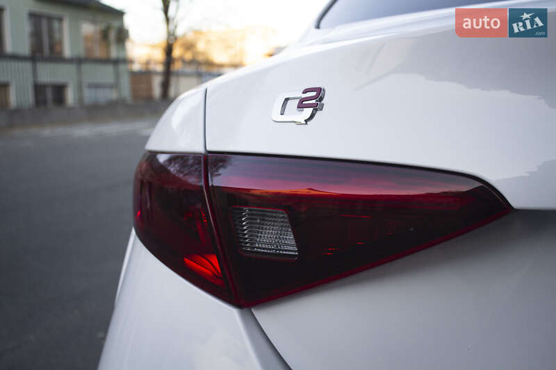 Седан Alfa Romeo Giulia 2022 в Киеве