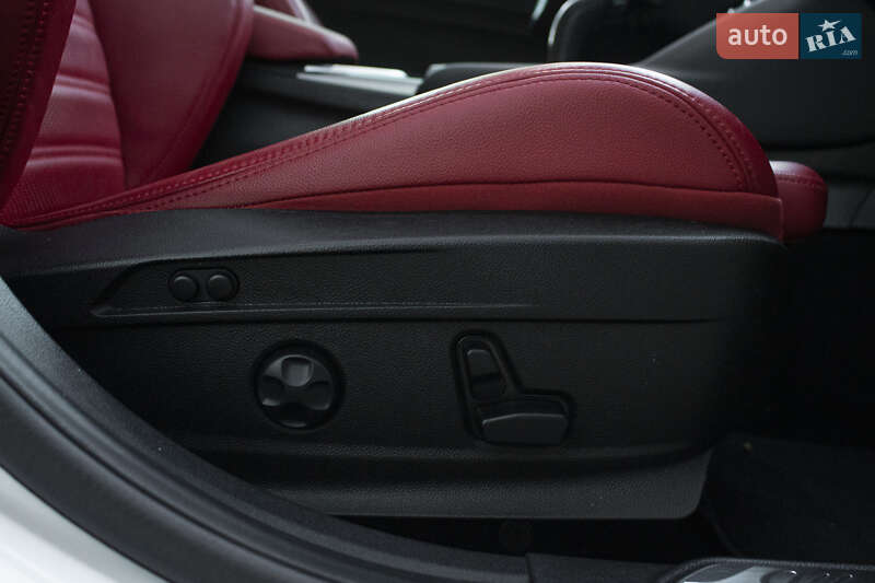 Седан Alfa Romeo Giulia 2022 в Киеве