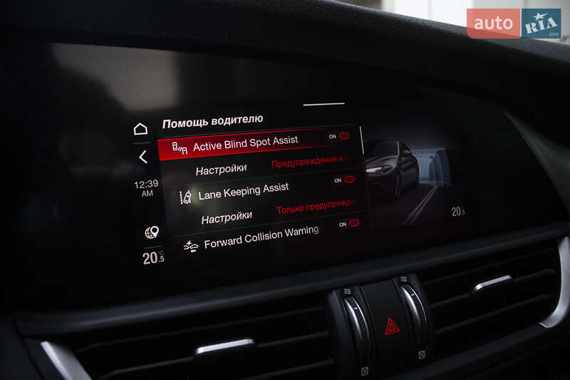 Седан Alfa Romeo Giulia 2022 в Киеве