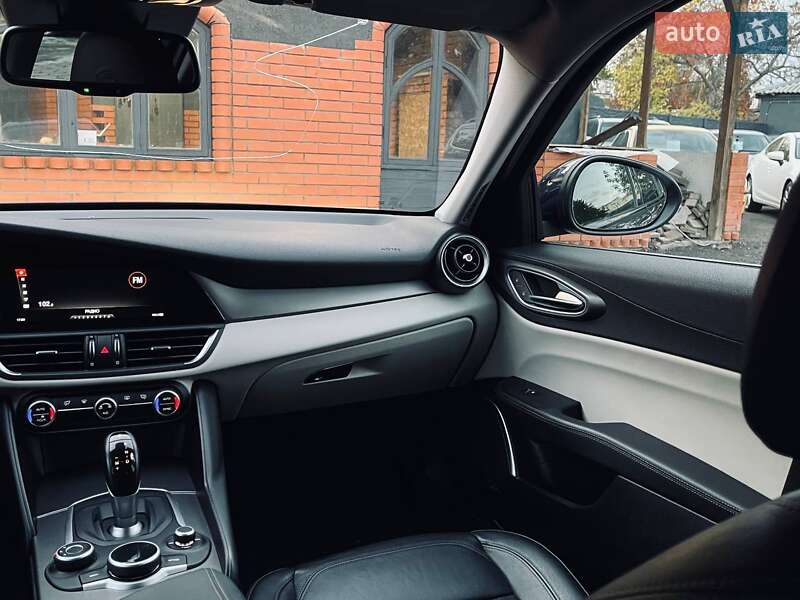 Седан Alfa Romeo Giulia 2017 в Николаеве